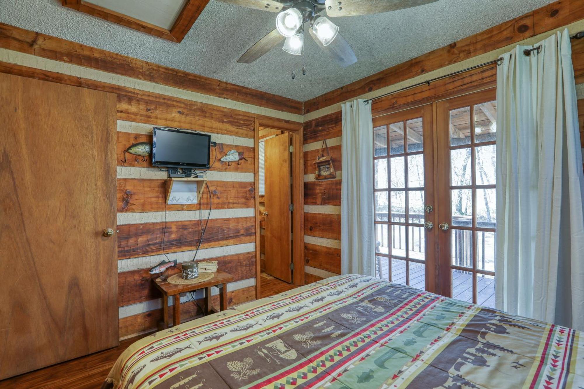 Creekside Memories Cabin Cosby Exterior photo